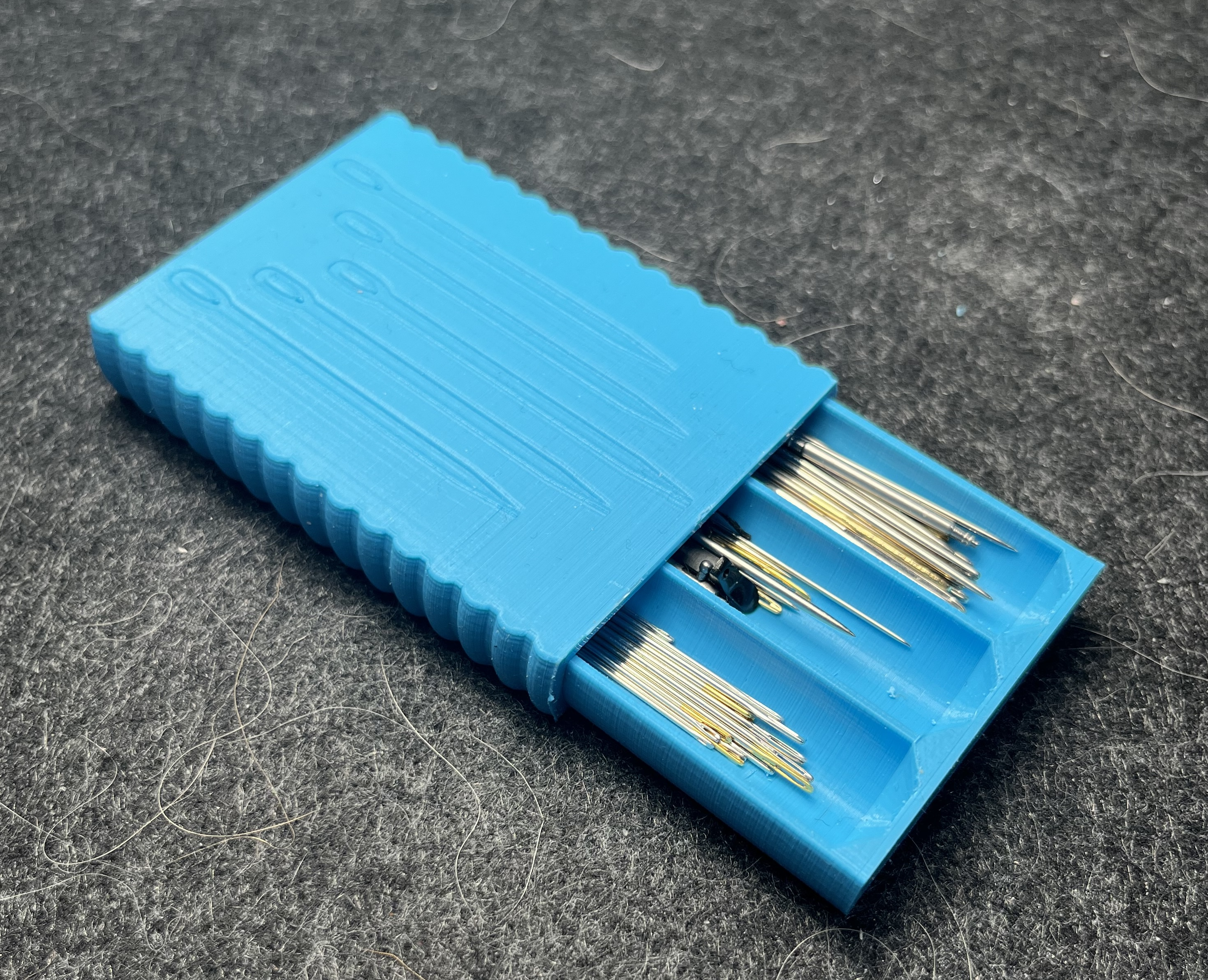 small corner turner printed in blue plastic
